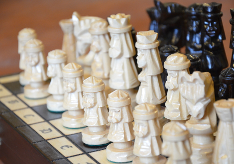 ręcznie wykonane szachy